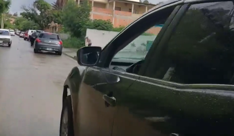 Se registran largas filas en las estaciones de servicio para cargar gasolina y diésel