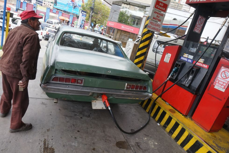 ANH evalúa restringir venta de combustibles a vehículos sin documentos regularizados