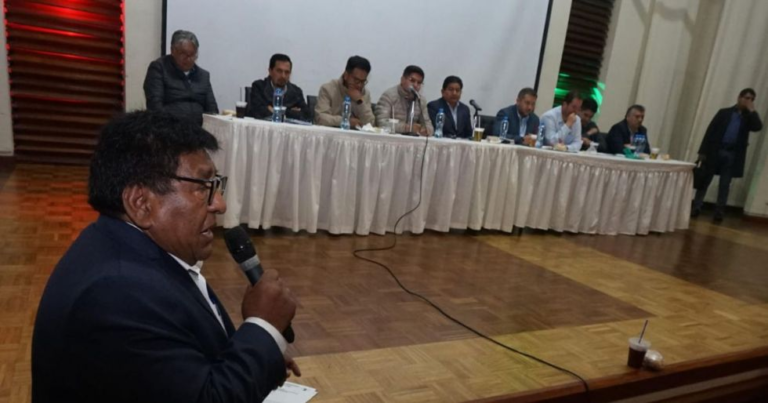 Choferes; exigen la renuncia del presidente de la ABC