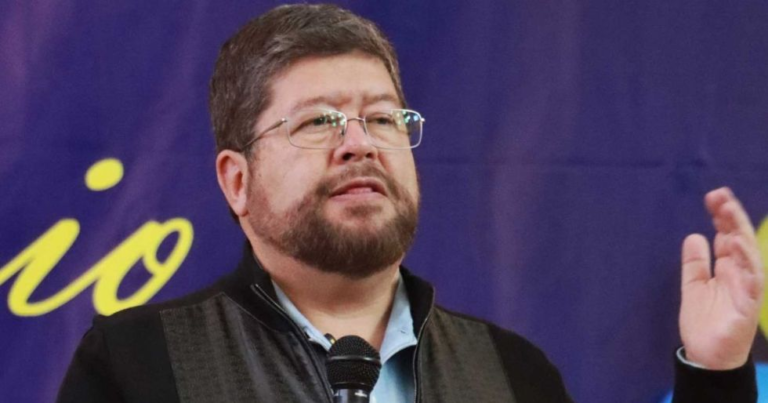 “Se acabó el secreto”, el segundo decreto planteado por Samuel en caso de ser presidente