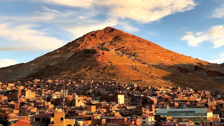 Cerro Rico: Sala Constitucional ordena congelar cuentas de ministro y autoridades de Comibol