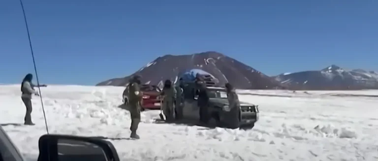  Así fueron detenidos cinco policías en la frontera con Chile, acusados de tráfico de drogas y tenencia de armas