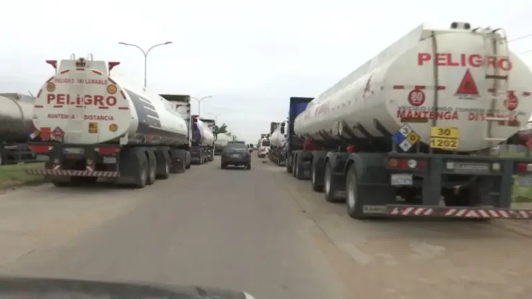 Proyecto de ley plantea importar gasolina y diésel por 90 días ante emergencias