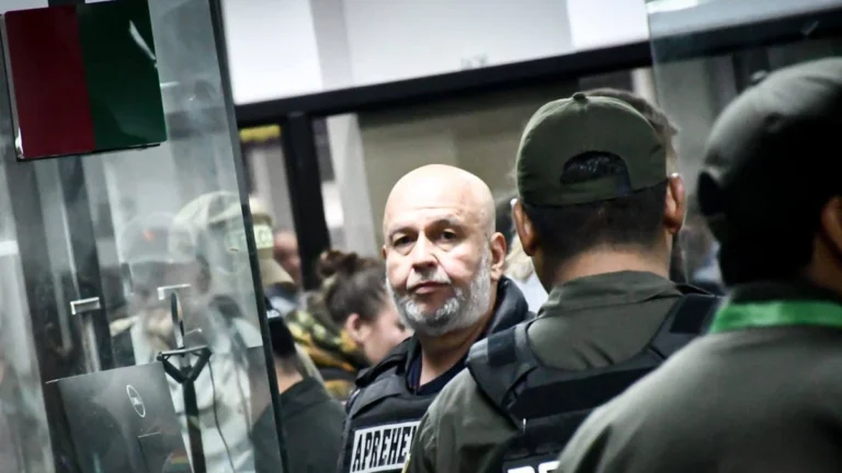 Murillo logra su primera victoria judicial, archivan su juicio por difamación