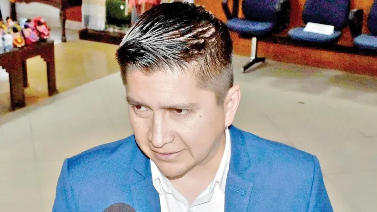 Medrano asume la presidencia del Consejo Municipal de Santa Cruz