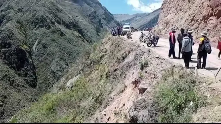 Tragedia en Morochata: bus se embarranca y deja el saldo de 15 muertos y 30 heridos