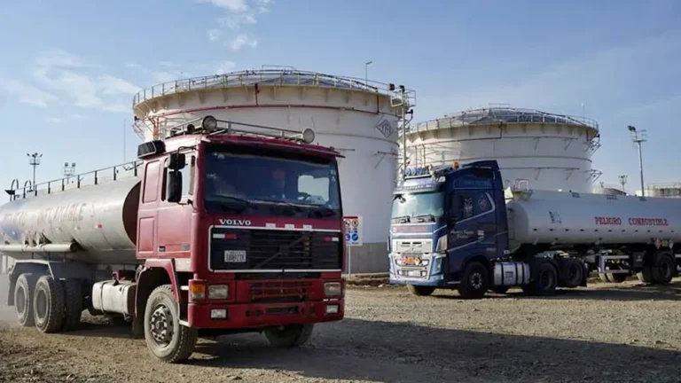 ANH destapa presuntas “mafias” que desvían combustible desde planta de YPFB en El Alto