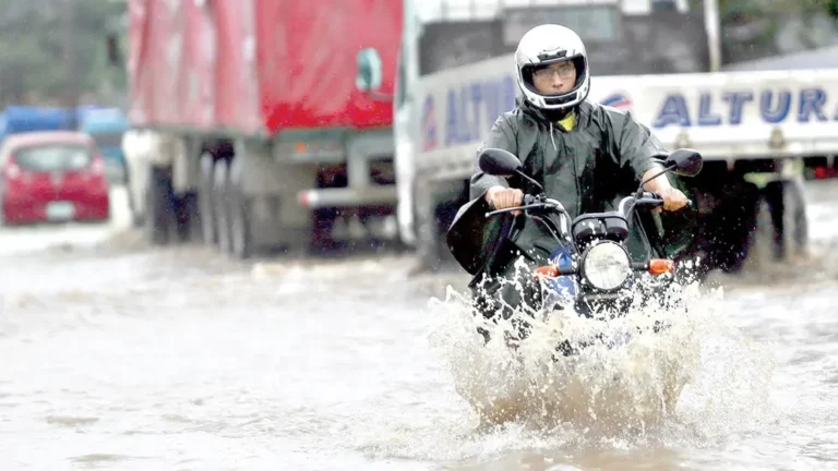 Lluvias mantienen en alerta al oriente del país en plena Navidad