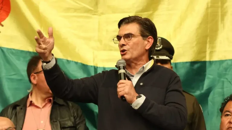 Paz anuncia ‘cero aranceles’ para equipos tecnológicos