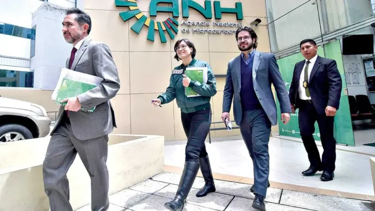 Paz asume 8 medidas y Fiscalía interviene 3 entidades estatales