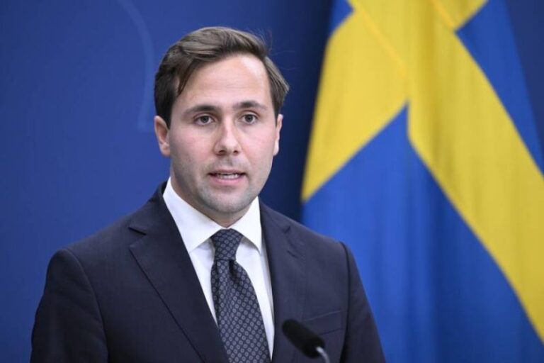 Suecia decide retirar su embajada de Bolivia