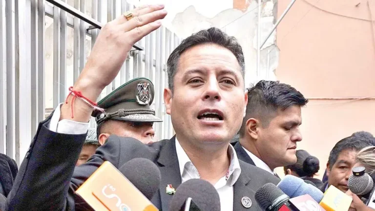 Lara da apoyo legal a detenidos tras accidente aéreo y avisa que ‘el poder no es eterno’