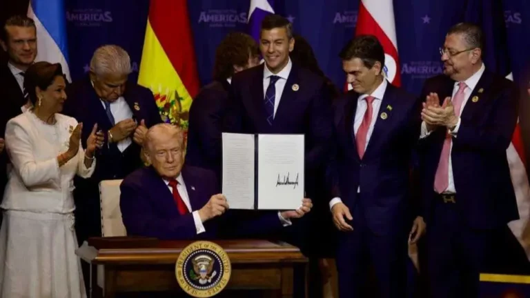 Trump, Paz y 11 líderes de la región firman acuerdo de coalición militar contra cárteles de la droga