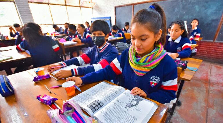 Educación ratifica restricción de agasajos en colegios; solo se permiten los fines de semana