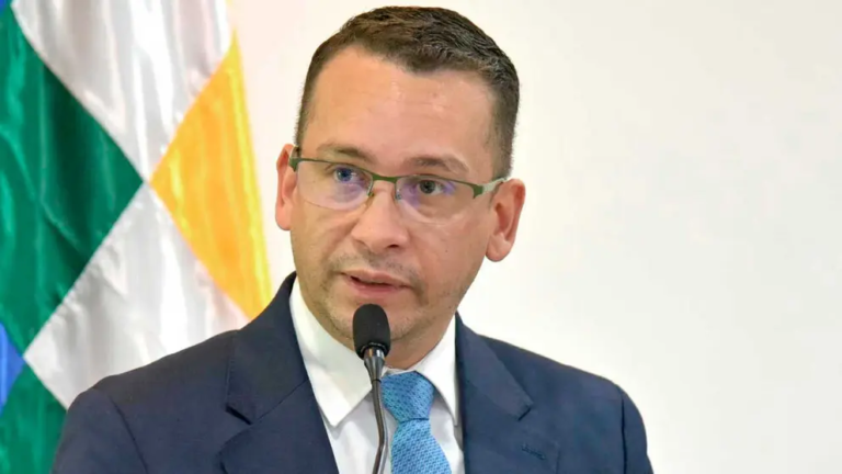 Romer Saucedo anuncia su renuncia como presidente del TSJ